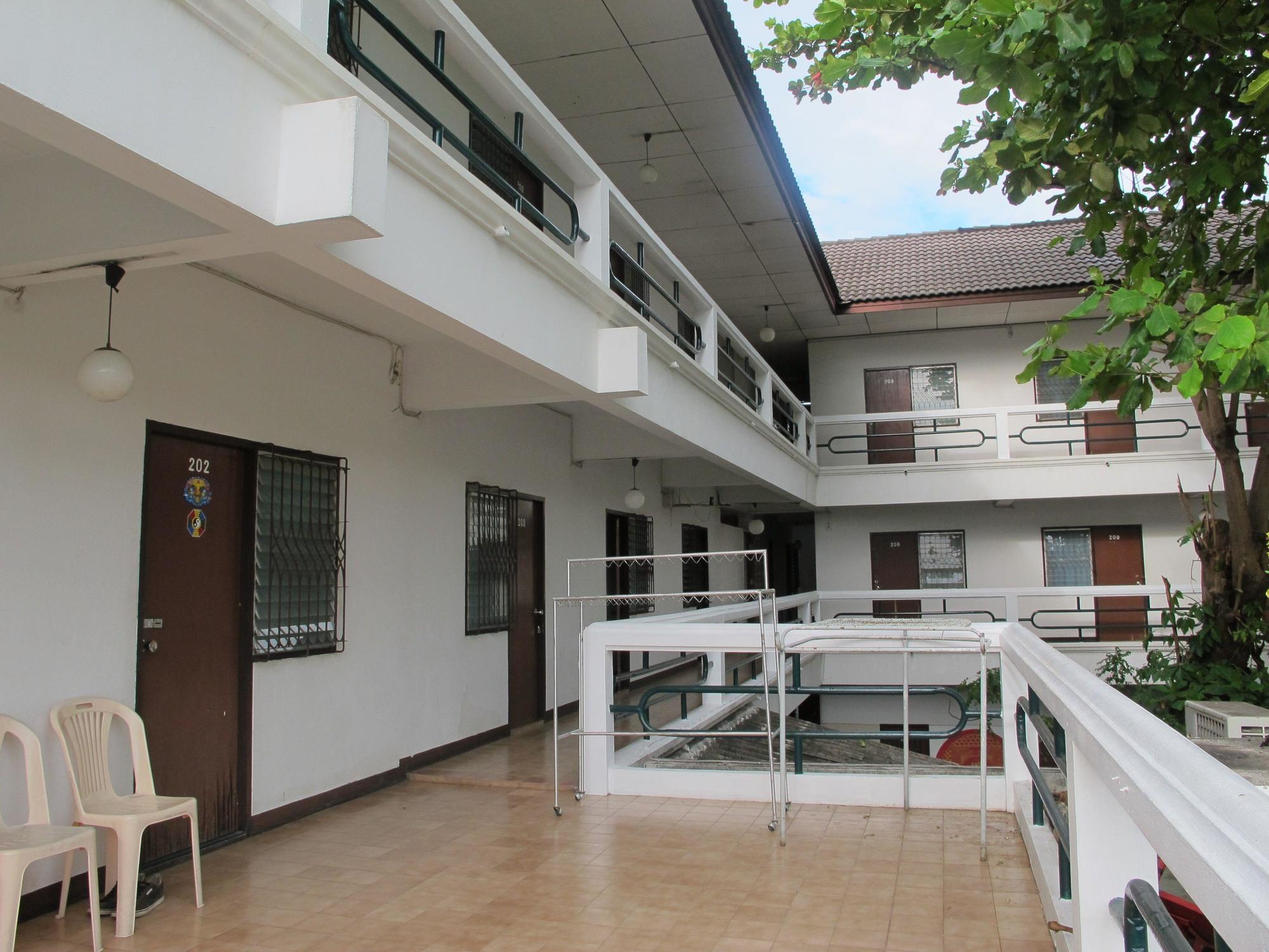Neo Court Otel Chiang Mai Dış mekan fotoğraf