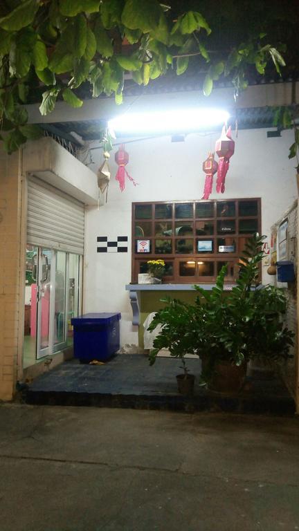 Neo Court Otel Chiang Mai Dış mekan fotoğraf